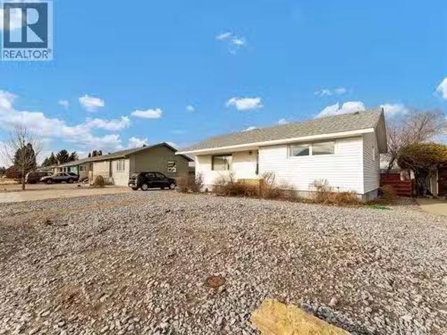 House for sale in Medicine Hat, Alberta