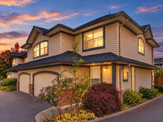 Townhouse for sale in Newton, Surrey