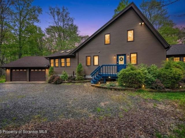 House for sale in Newfoundland, Pennsylvania