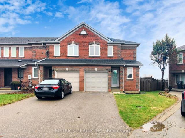 Townhouse for sale in Woburn, Ontario