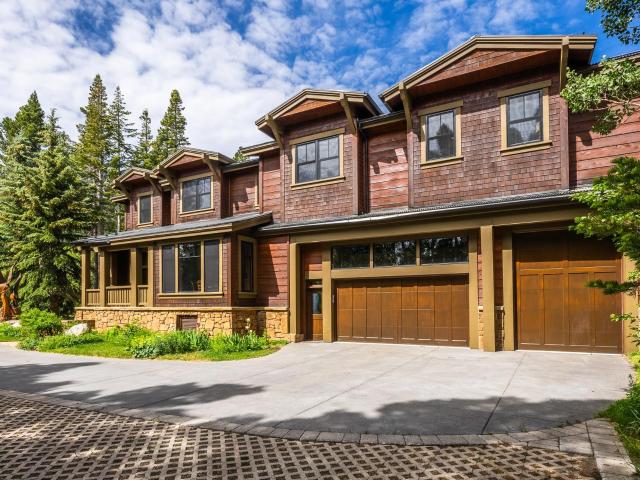 House for sale in Mammoth Lakes, California