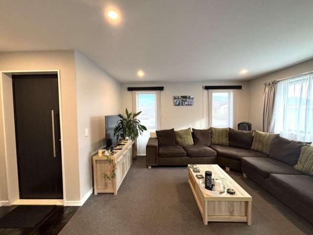 House for rent in Chaslands, Canterbury
