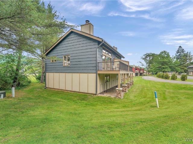 Townhouse for sale in Ellicottville