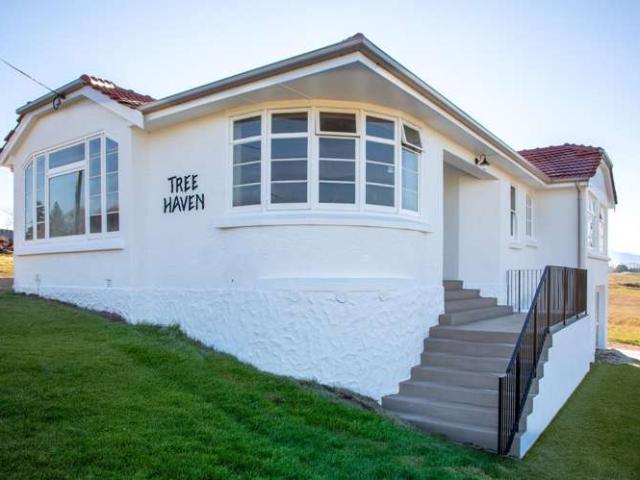 House for sale in Otakou
