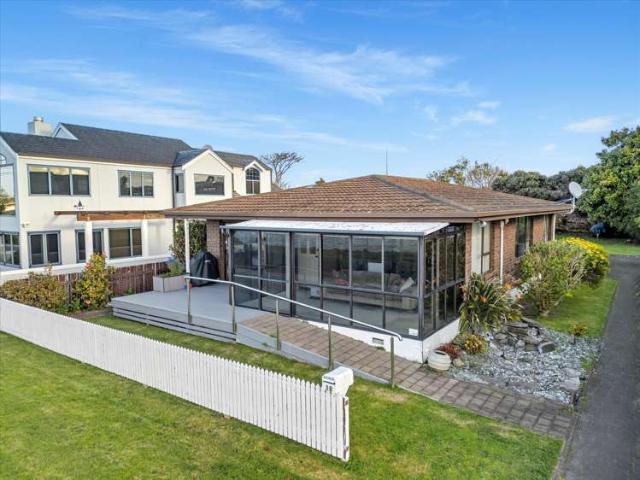 House for sale in Omokoroa, Bay Of Plenty