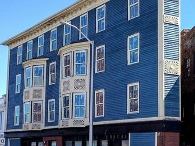 House for sale in South Common Historic District, Lowell