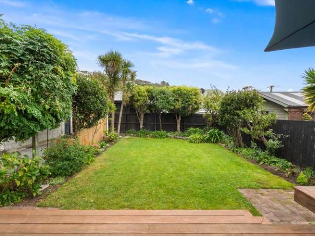 House for sale in Chaslands, Canterbury