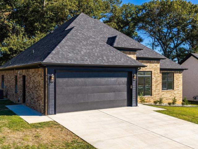 House for sale in Kingwood Addition, Cabot