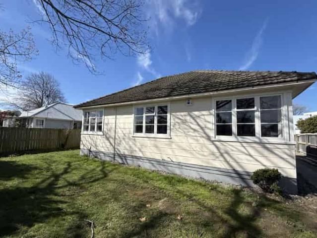 House for rent in Chaslands, Canterbury
