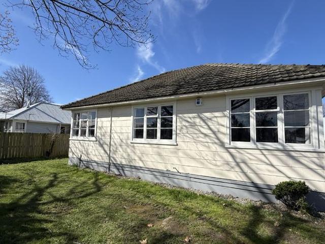 House for rent in Chaslands, Canterbury