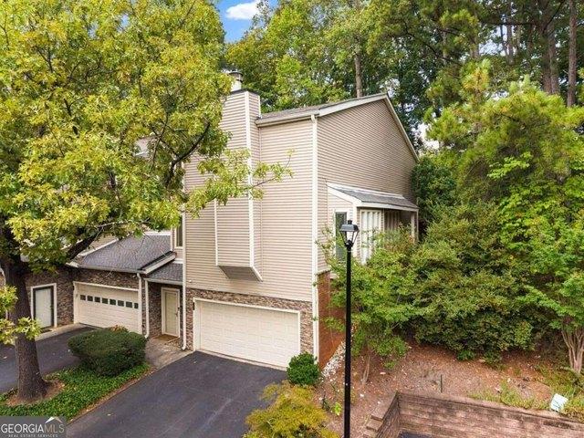 Townhouse for sale in Sandy Springs, Fulton County