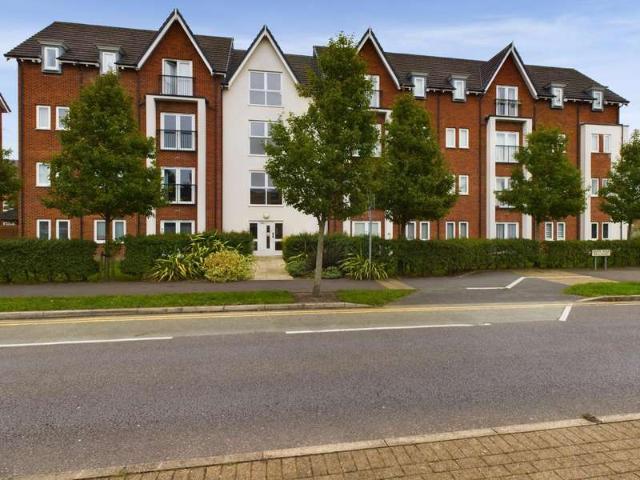 Apartment for rent in Chapelford, Warrington