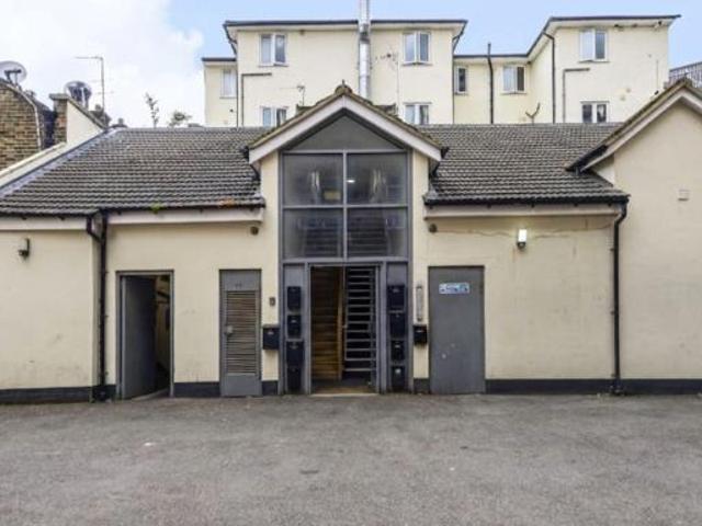 Flat for sale in Horsell, Woking