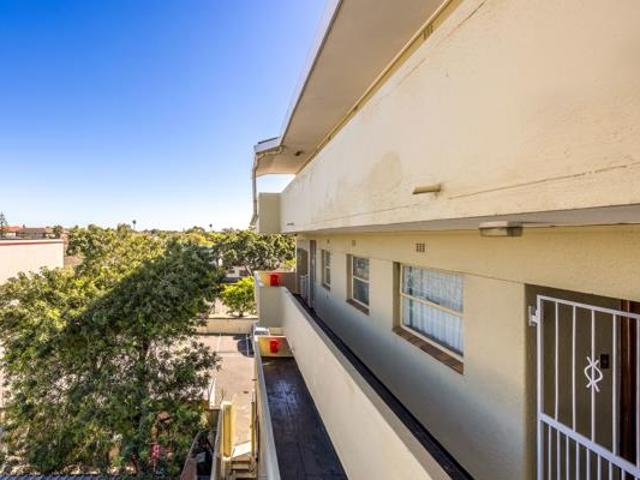 Apartment for sale in Cape Town, Western Cape