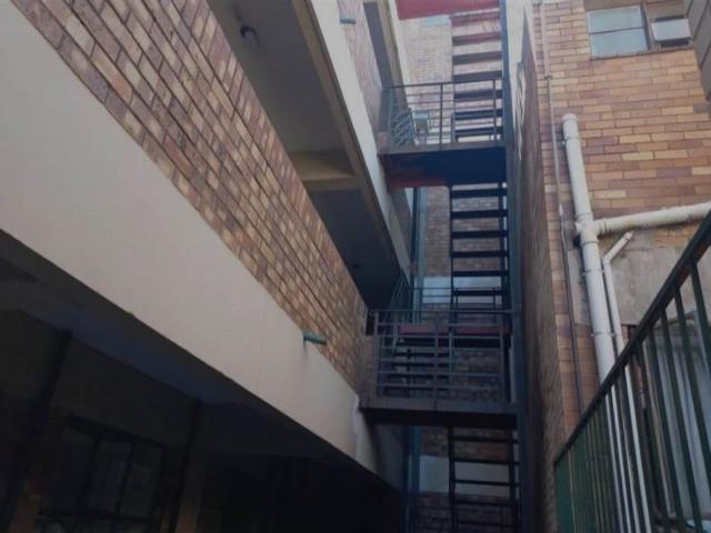 Apartment for sale in Vosloorus, Gauteng