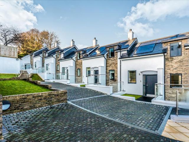 House for sale in Round Hill, Brighton & Hove