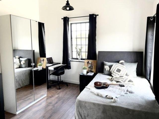 Room for rent in Phippsville, Northampton