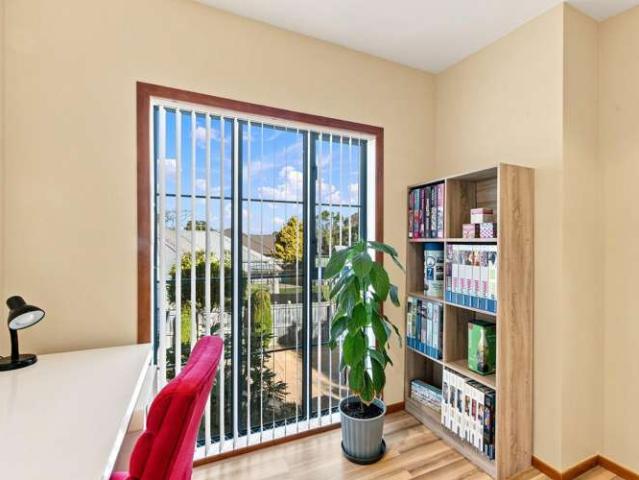 House for sale in Chaslands, Canterbury