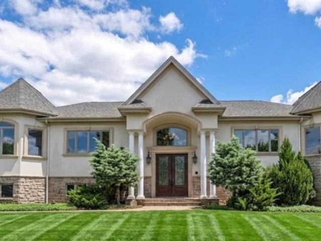House for sale in Englewood Cliffs, New Jersey