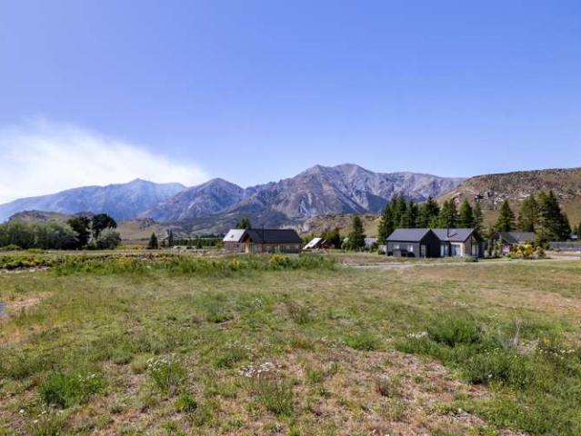 Land for sale in Canterbury