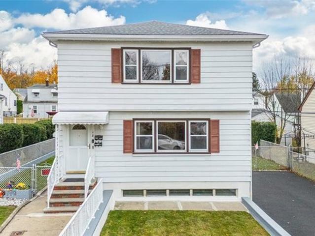 House for sale in Bloomfield, New Jersey