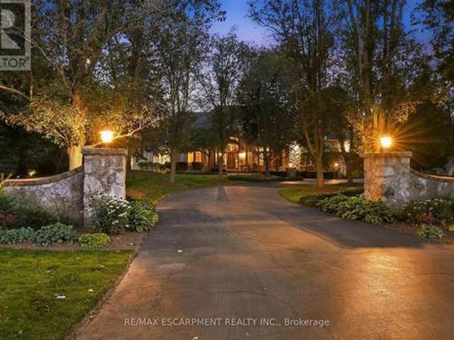House for sale in Ancaster, Ontario