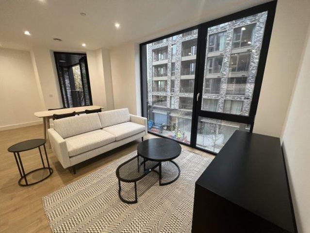 Room for rent in Aberfeldy Village, Blackwall