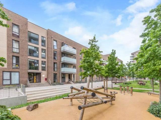 Apartment for rent in Aberfeldy Village, Blackwall