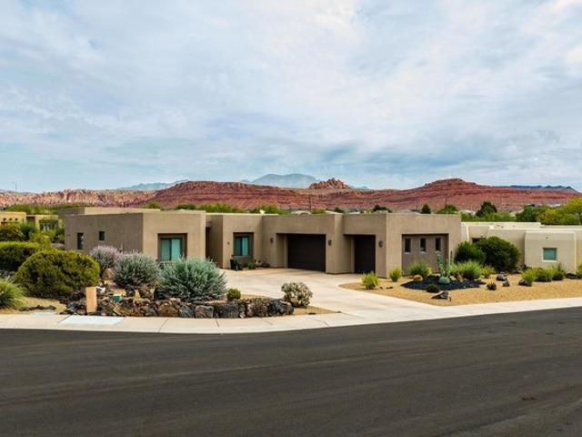 House for sale in Santa Clara, Utah