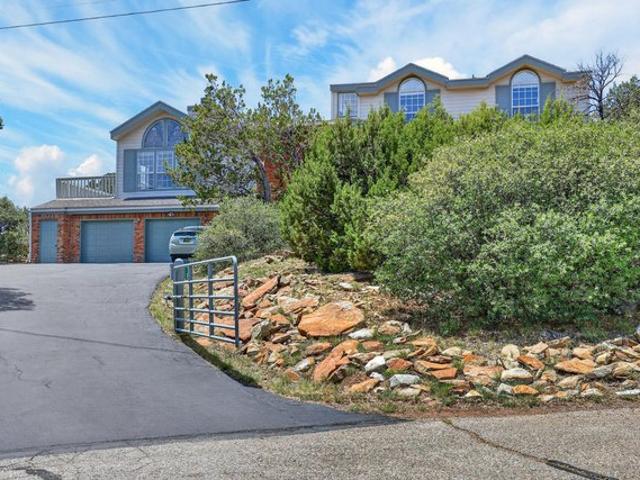 House for sale in Cedar Crest, New Mexico