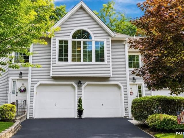 Townhouse for sale in Hillsdale, New Jersey
