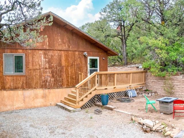 House for sale in Cedar Crest, New Mexico