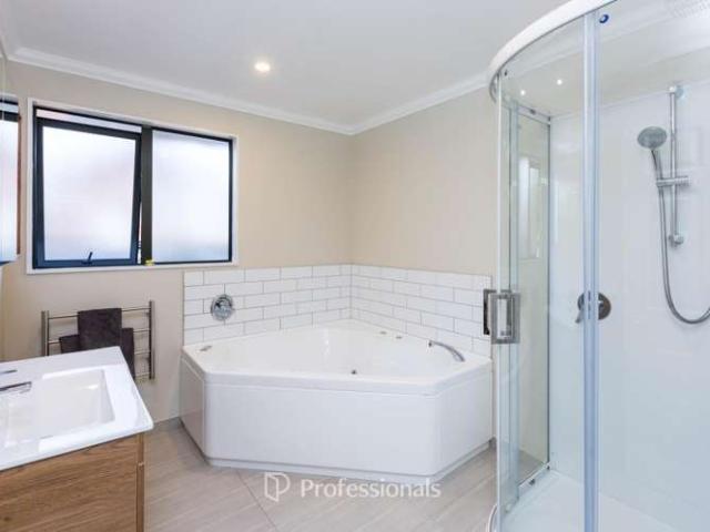 House for sale in Pauatahanui, Wellington
