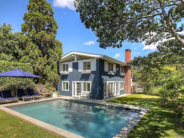 House for sale in Wainscott, New York