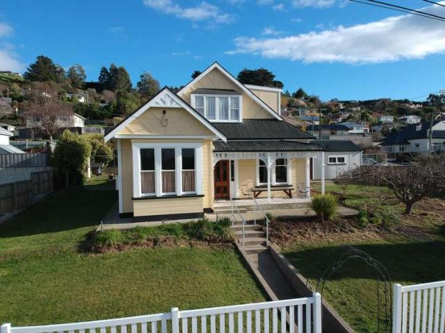 House for sale in Otakou