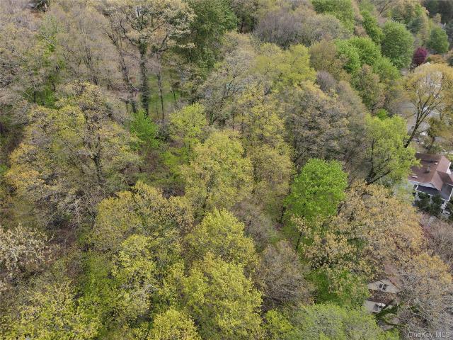 House for sale in Valhalla, New York
