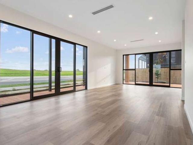 House for sale in Karaka, Franklin