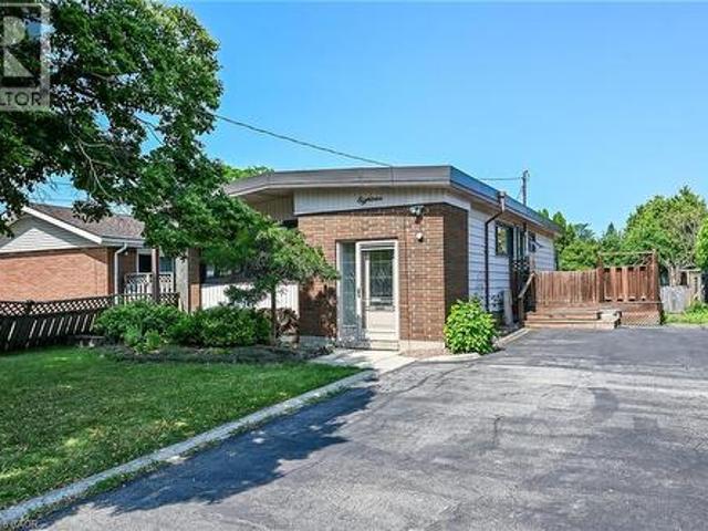 House for sale in Ancaster, Ontario