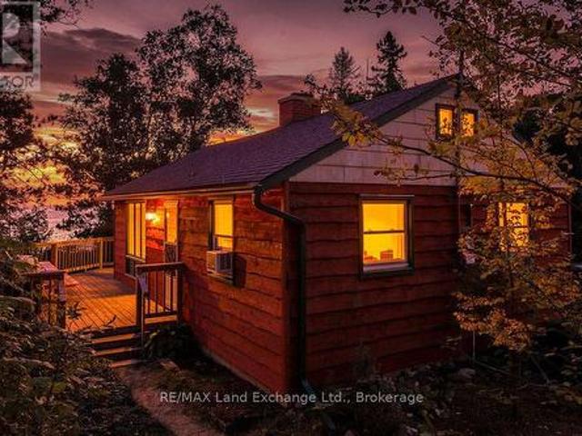 House for sale in Ontario