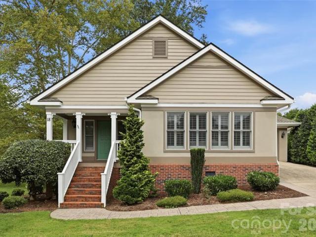 Townhouse for sale in Asheville, North Carolina