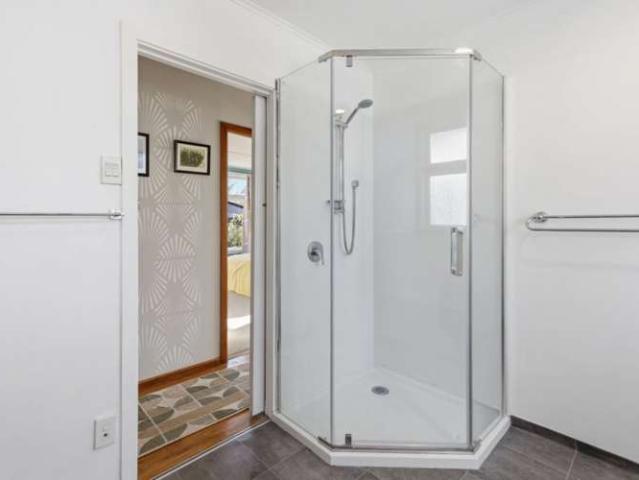 Property for sale in Saint Albans, Canterbury