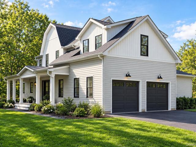 House for sale in Manorville, Town of Brookhaven