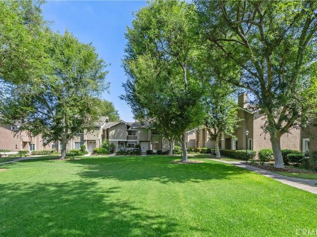 Townhouse for sale in Irvine, El Camino Real