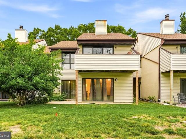 Condo for sale in Mount Laurel, New Jersey