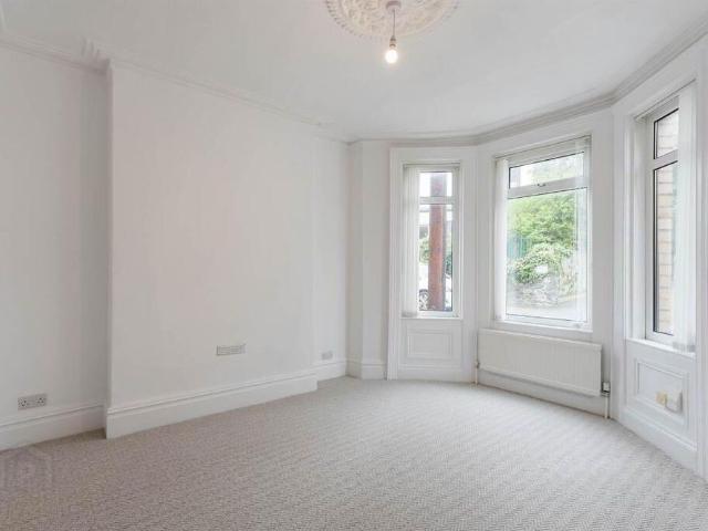 Townhouse for rent in Holywood, Northern Ireland