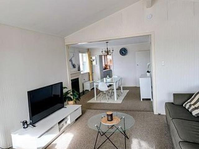 Room for rent in Hillsborough, Oroua County