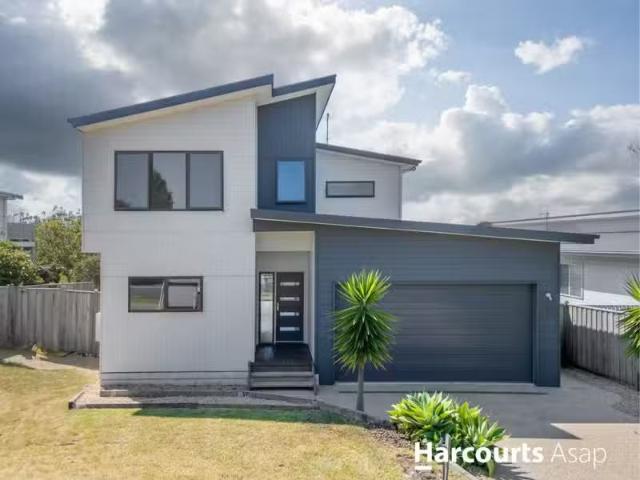 House for rent in Cowes, Victoria