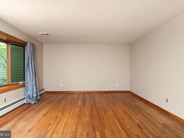 House for sale in Windsor, New Jersey