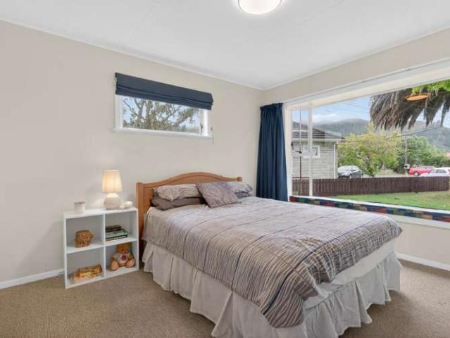 House for sale in Days Bay, Wellington