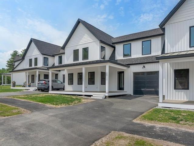 Townhouse for sale in Gorham, Maine